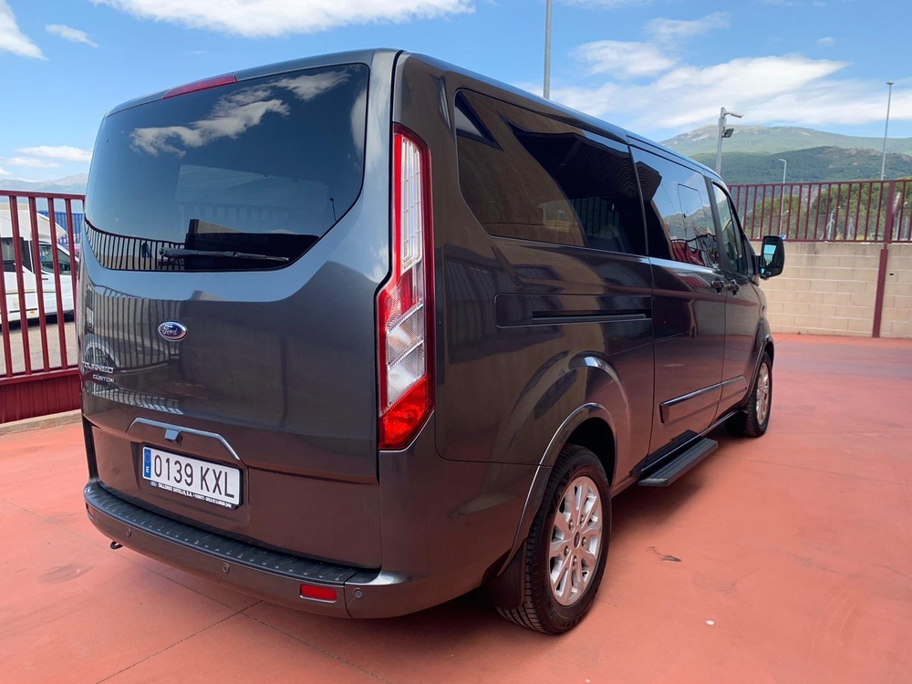 Ford Tournemo Custom - foto 5