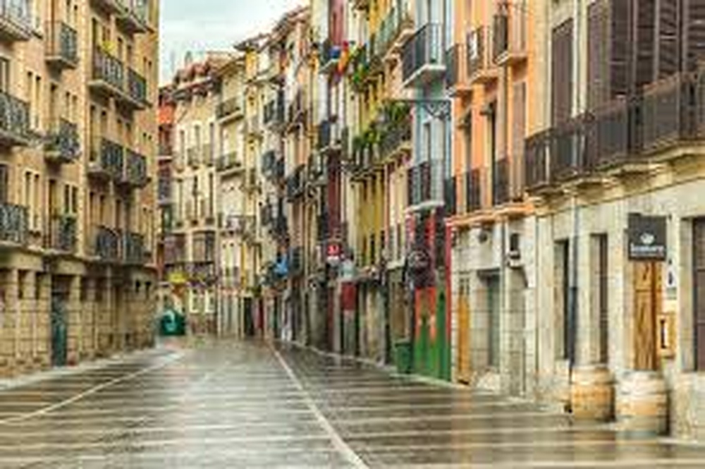 Navarra: de Pamplona a las Bardenas Reales